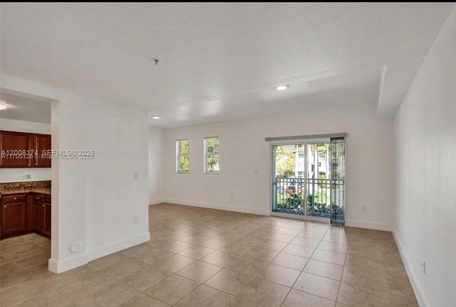 11401 NW 89th St 213, Doral, FL 33178