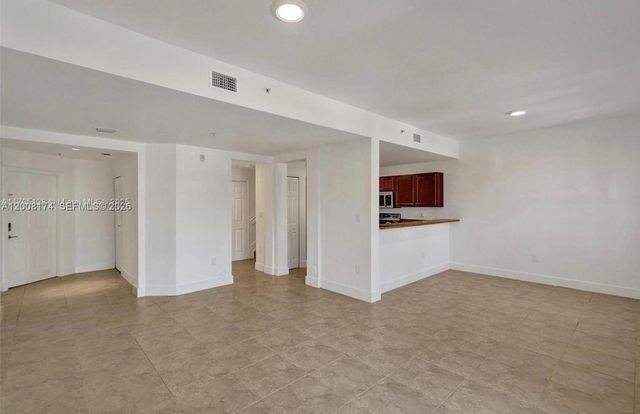 11401 NW 89th St 213, Doral, FL 33178