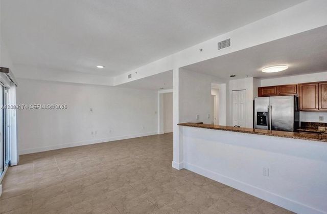 11401 NW 89th St 213, Doral, FL 33178