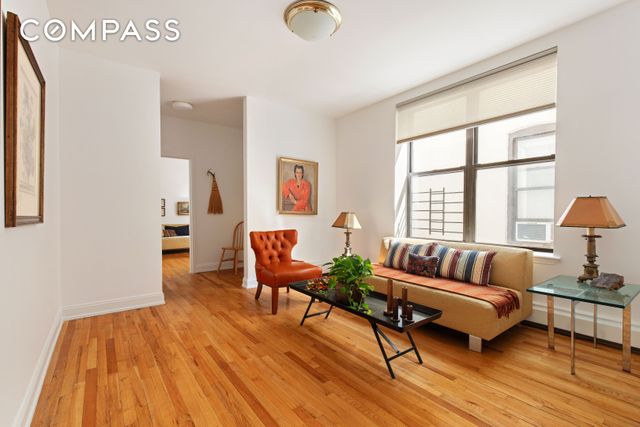 242 W 112th St Apt 5B, New York City, NY 10026