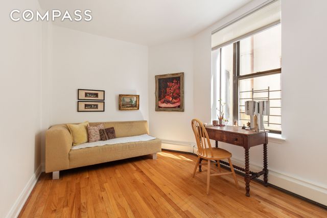 242 W 112th St Apt 5B, New York City, NY 10026