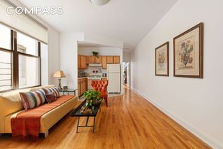 242 W 112th St Apt 5B, New York City, NY 10026