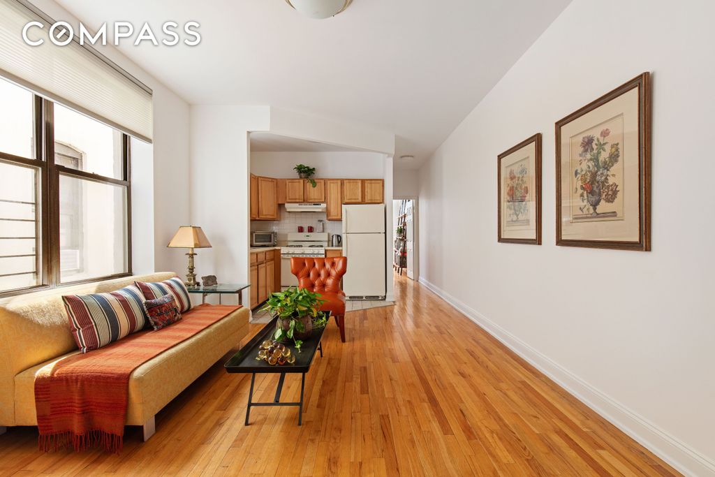 242 W 112th St Apt 5B, New York City, NY 10026