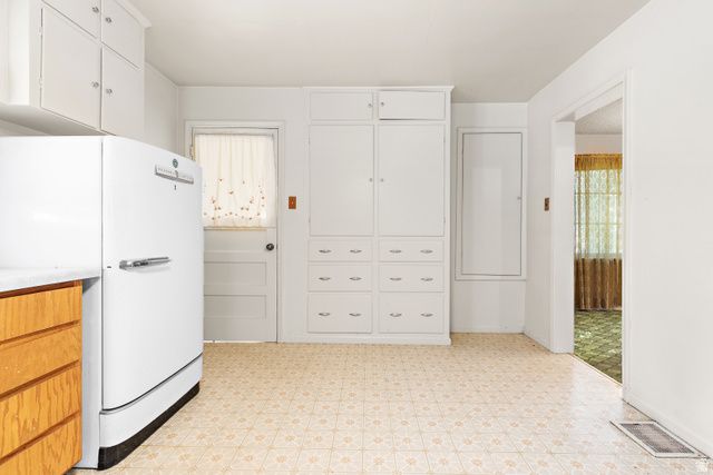 658 W WASATCH ST, Midvale, UT 84047