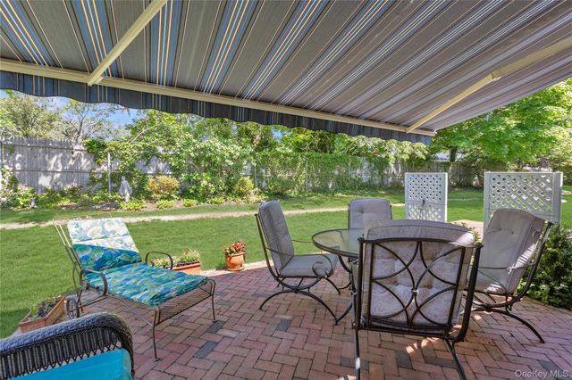 42 Knolls Drive, Stony Brook, NY 11790