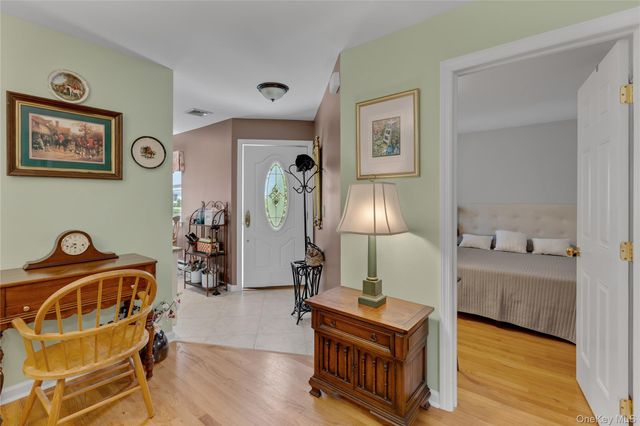 42 Knolls Drive, Stony Brook, NY 11790