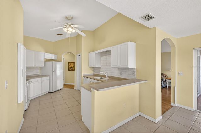 10824 COLLAR DR, San Antonio, FL 33576