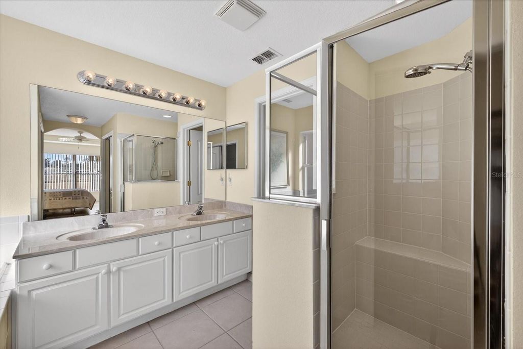 Image 18 of property listing at 10824 COLLAR DR, San Antonio, FL 33576