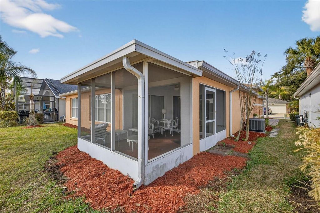 Image 23 of property listing at 10824 COLLAR DR, San Antonio, FL 33576