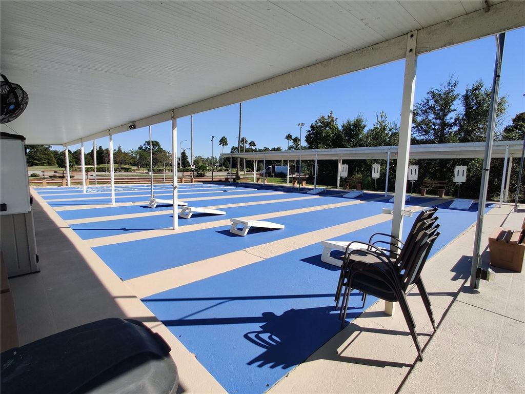 Image 36 of property listing at 10824 COLLAR DR, San Antonio, FL 33576