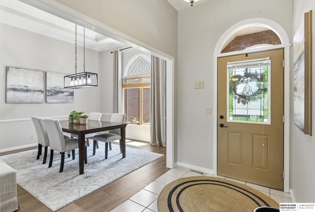 16630 Oak Street, Omaha, NE 68130