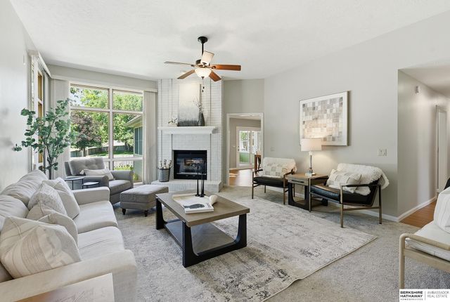16630 Oak Street, Omaha, NE 68130
