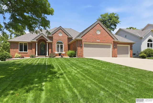 16630 Oak Street, Omaha, NE 68130
