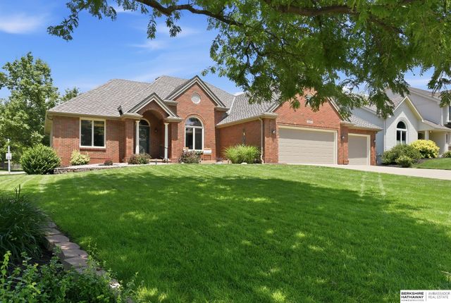 16630 Oak Street, Omaha, NE 68130