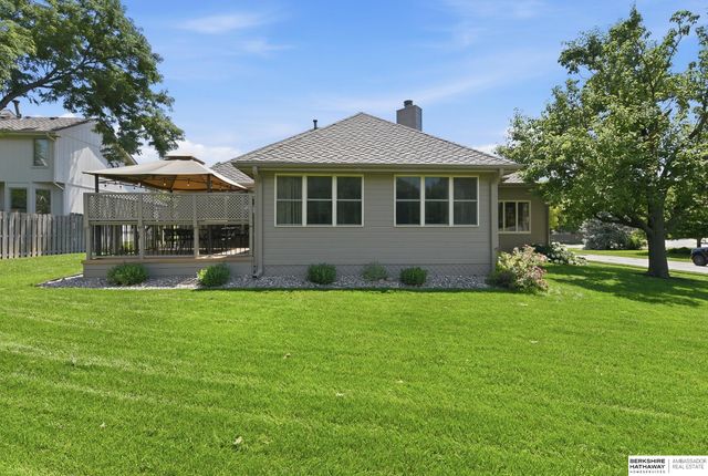 16630 Oak Street, Omaha, NE 68130