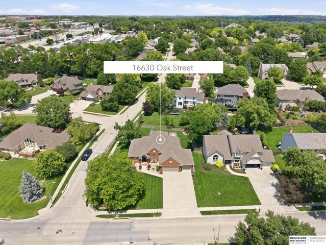 16630 Oak Street, Omaha, NE 68130