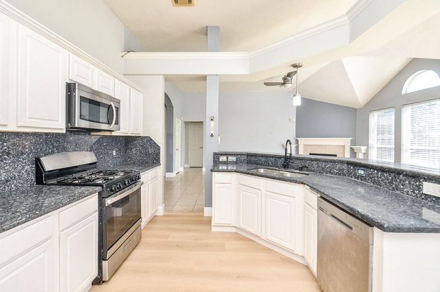 16307 Scotch Hollow Lane, Houston, TX 77083