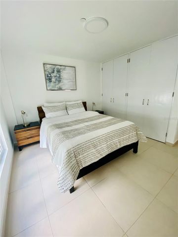 25 MUNOZ RIVER 806, San Juan, PR 00901
