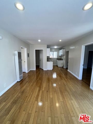 1132 S Oxford Avenue, Los Angeles, CA 90006