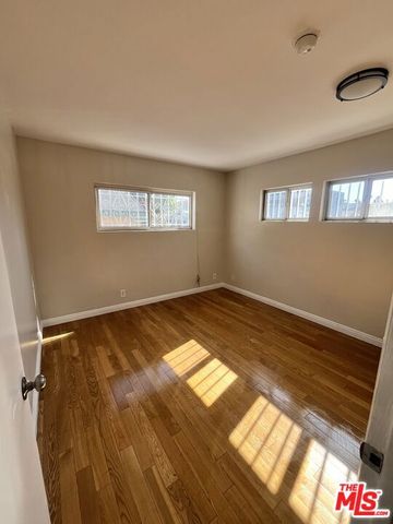 1132 S Oxford Avenue, Los Angeles, CA 90006