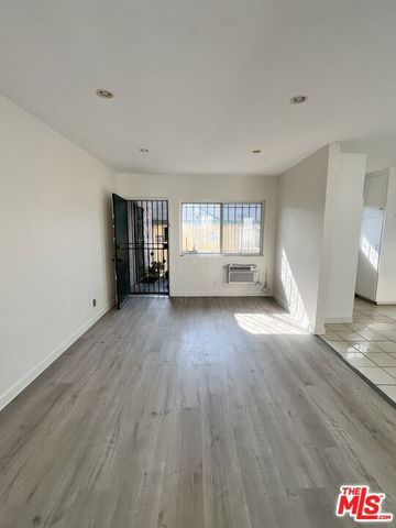 1132 S Oxford Avenue, Los Angeles, CA 90006