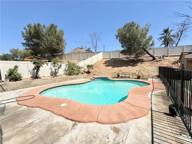 5948 Quiroz, Riverside, CA 92509