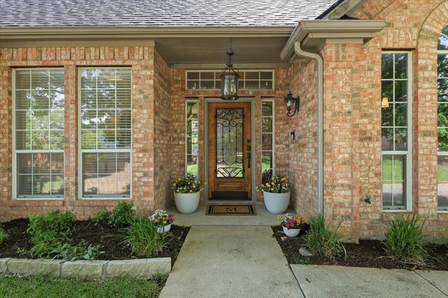 3103 Regal Drive, Arlington, TX 76016