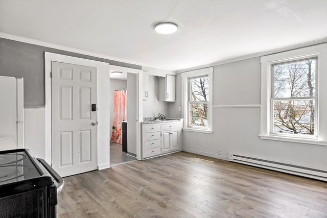 63 West Carpenter St 2F, Attleboro, MA 02703