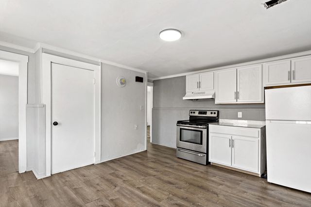 63 West Carpenter St 2F, Attleboro, MA 02703