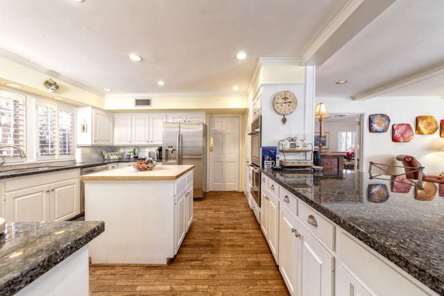 11407 S Chestwood Drive, Houston, TX 77024