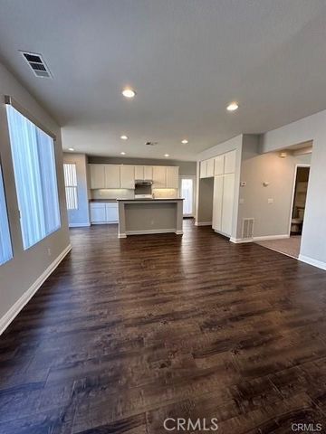 47 Eaglecreek, Irvine, CA 92618