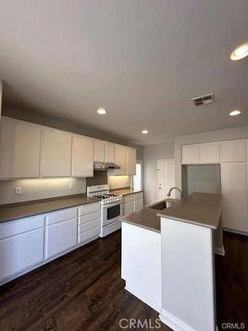 47 Eaglecreek, Irvine, CA 92618