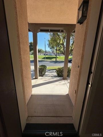 47 Eaglecreek, Irvine, CA 92618