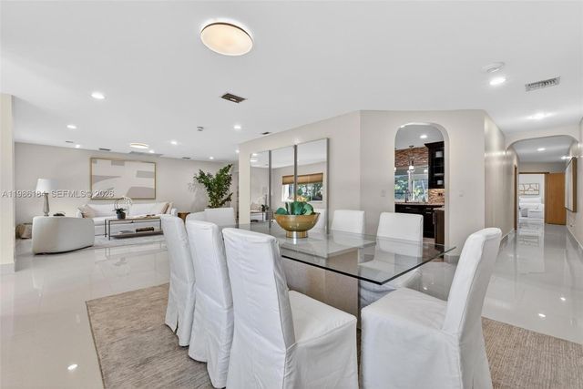 6125 SW 109th St, Pinecrest, FL 33156