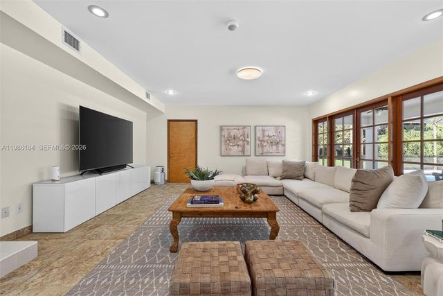 6125 SW 109th St, Pinecrest, FL 33156