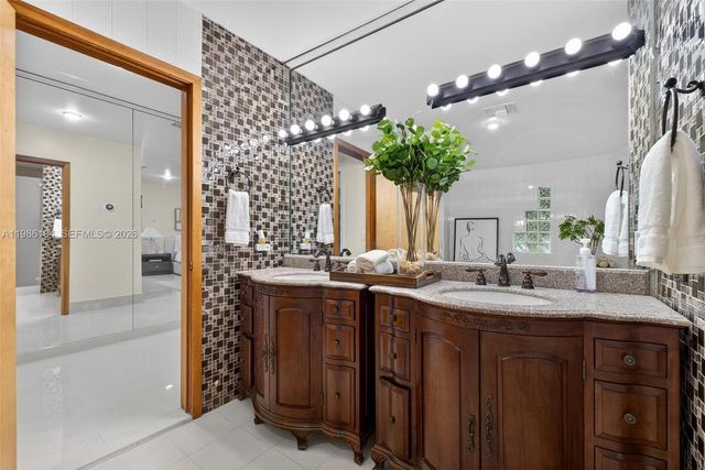 6125 SW 109th St, Pinecrest, FL 33156