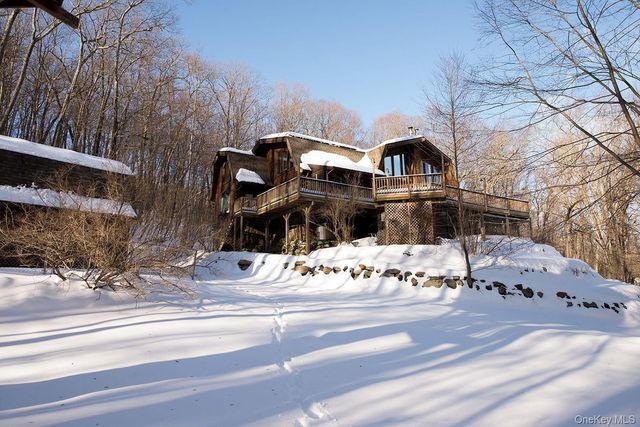 1644 Lake Drive, Greenwood Lake, NY 10925