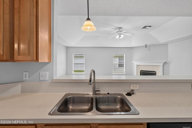 11669 COLLINS CREEK Drive, Jacksonville, FL 32258