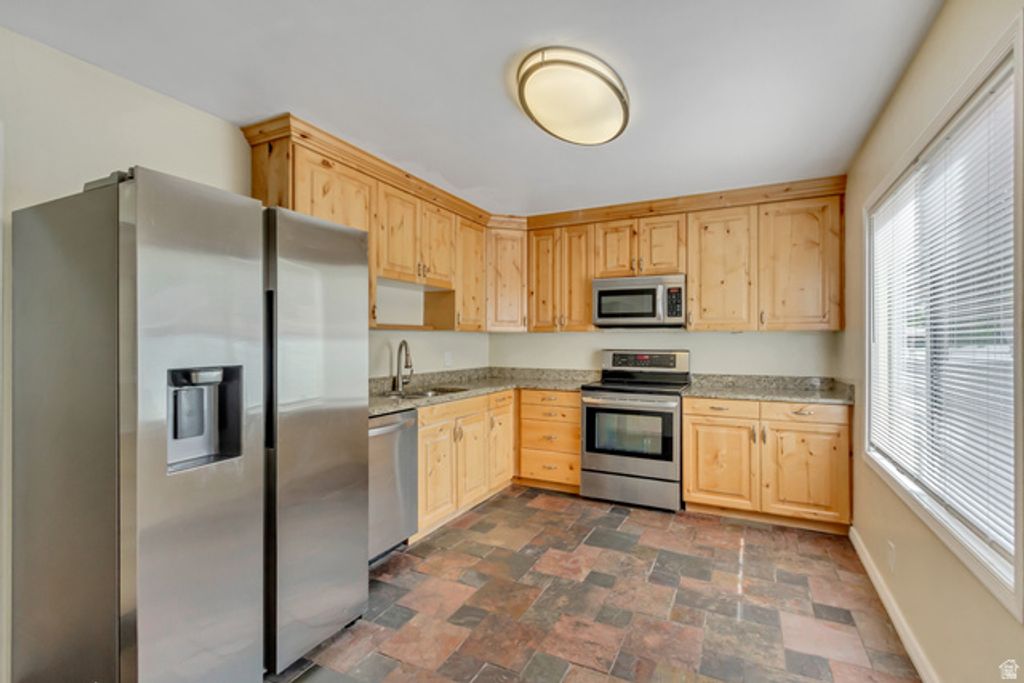 3135 S VALLEY ST, Salt Lake City, UT 84109 — photo 5