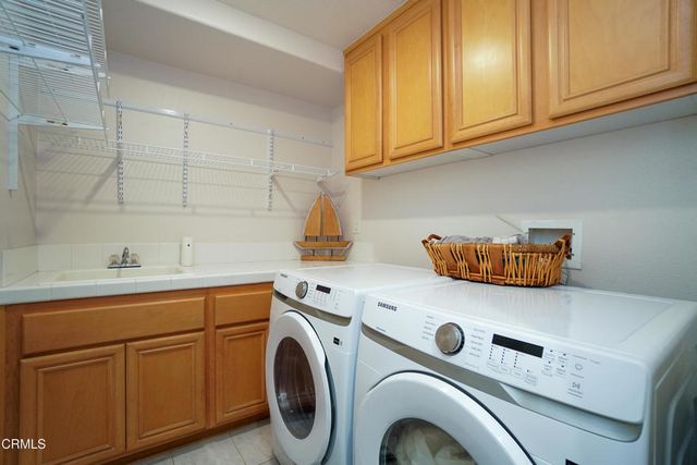 1239 Bayside Lane, Oxnard, CA 93035