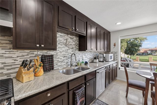 3020 Bel Air Drive, Las Vegas, NV 89109