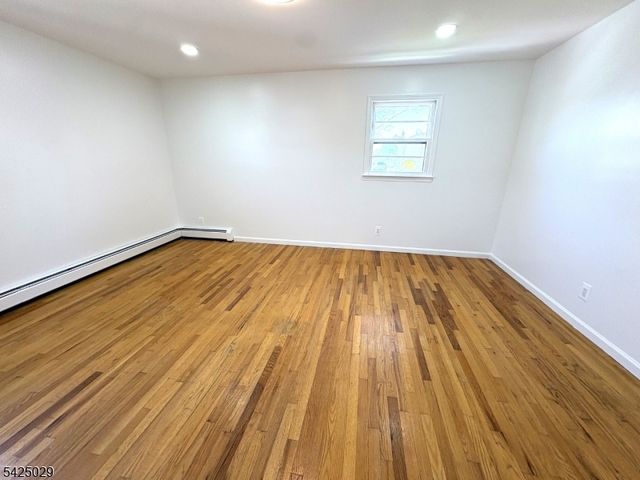 389 Madeline Ave, Garfield City, NJ 07026