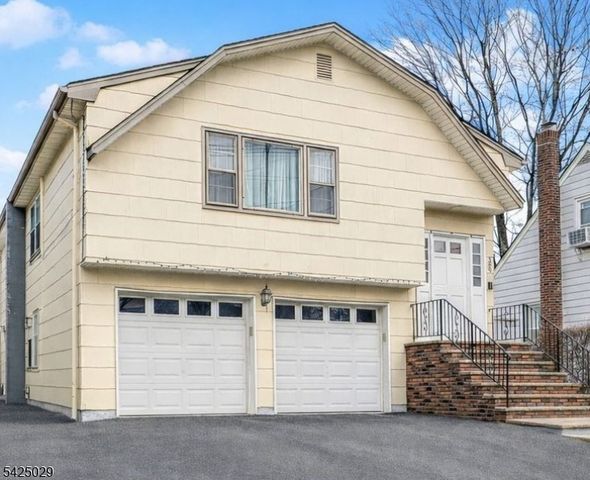 389 Madeline Ave, Garfield City, NJ 07026