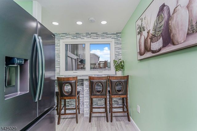 389 Madeline Ave, Garfield City, NJ 07026