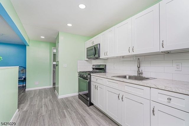 389 Madeline Ave, Garfield City, NJ 07026