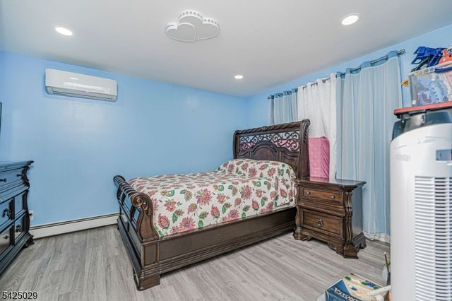 389 Madeline Ave, Garfield City, NJ 07026