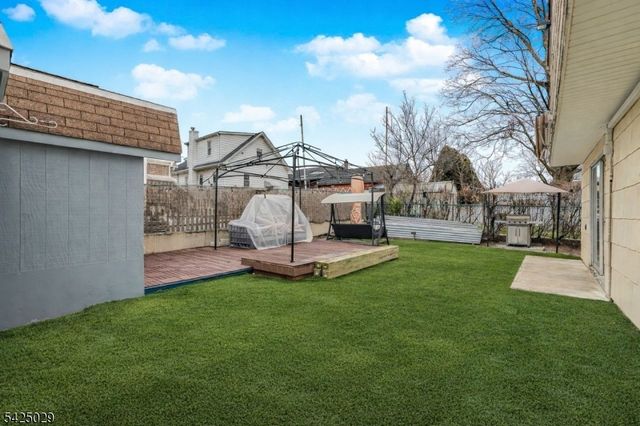 389 Madeline Ave, Garfield City, NJ 07026