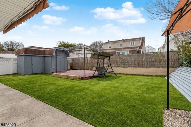 389 Madeline Ave, Garfield City, NJ 07026