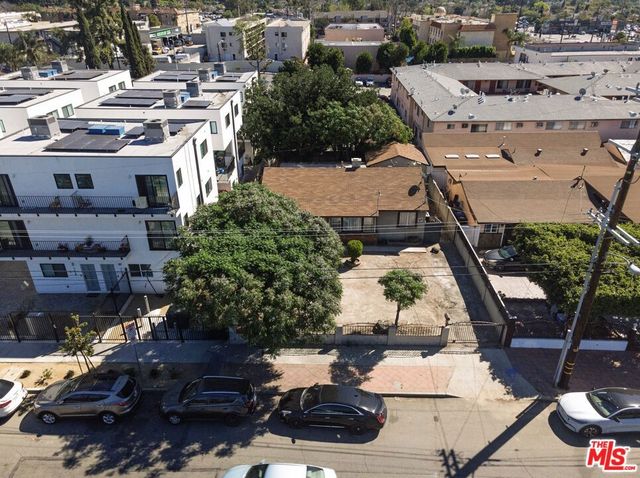 7626 Morella Avenue, North Hollywood, CA 91605