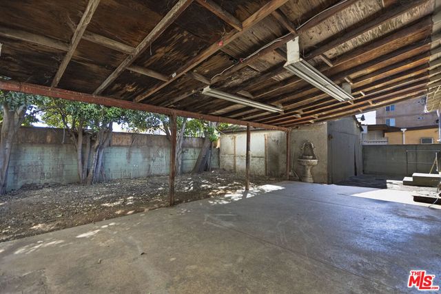 7626 Morella Avenue, North Hollywood, CA 91605